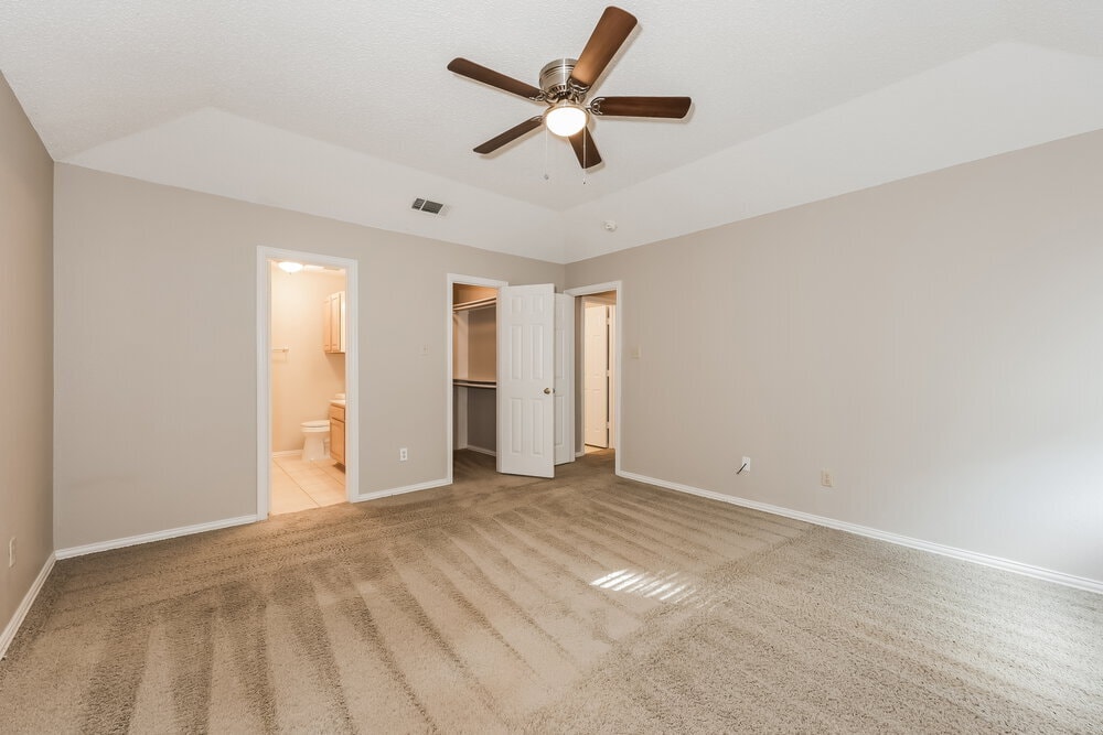 Building Photo - 6205 Vista Wood Dr