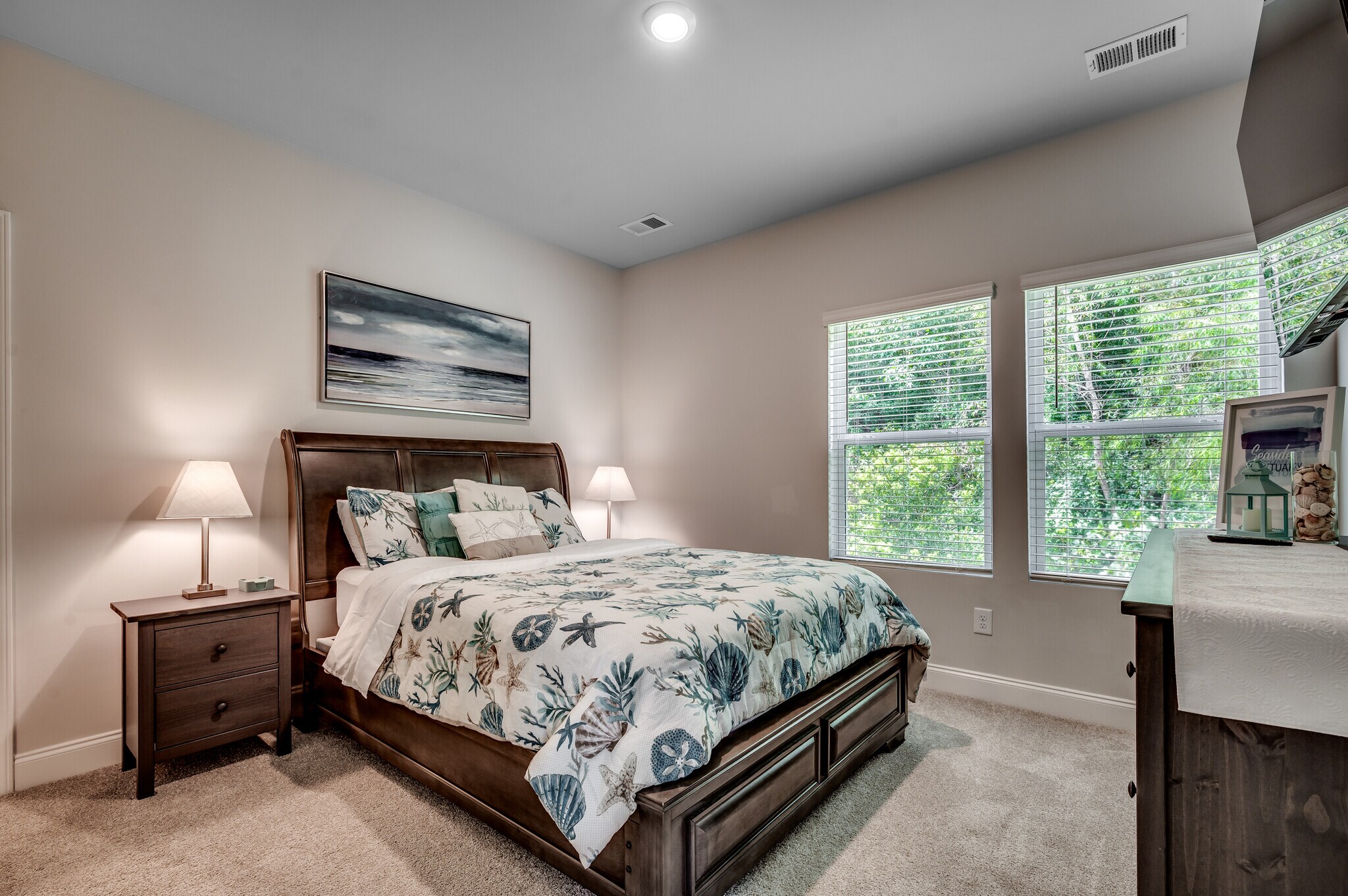 Queen Master Bed on 1st floor. Ensuite Bath Attached. - 487 Waterend Dr