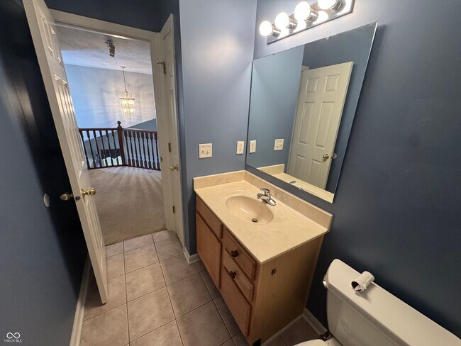 Building Photo - 7435 Sycamore Run Dr