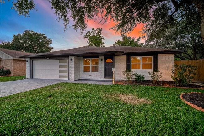 Building Photo - 9614 Hammerly Blvd