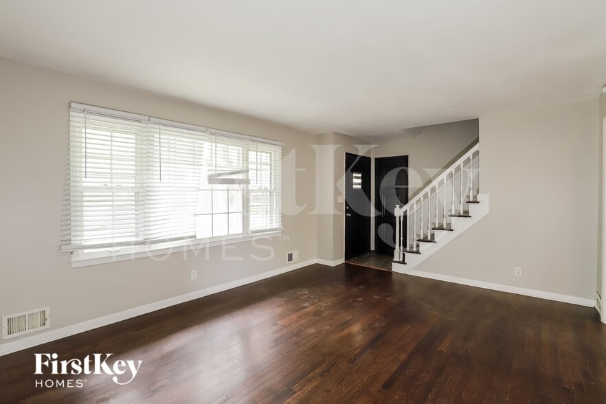 Building Photo - 8712 Marty Ln