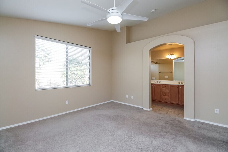 Building Photo - 10581 E Feltleaf Willow Trl