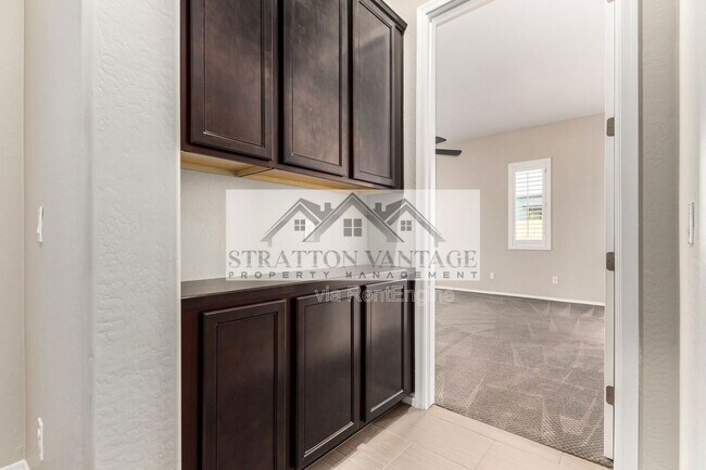 Building Photo - 21004 E Sunset Dr