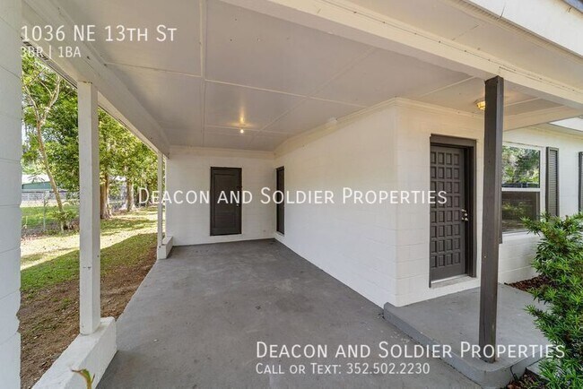 Building Photo - 1036 NE 13th St