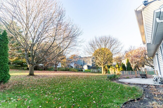 Building Photo - 731 Matts Dr