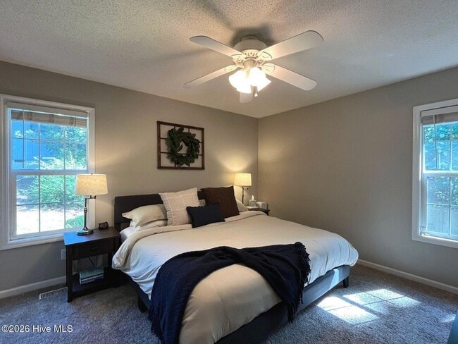 Building Photo - 2400 Longleaf Dr SW