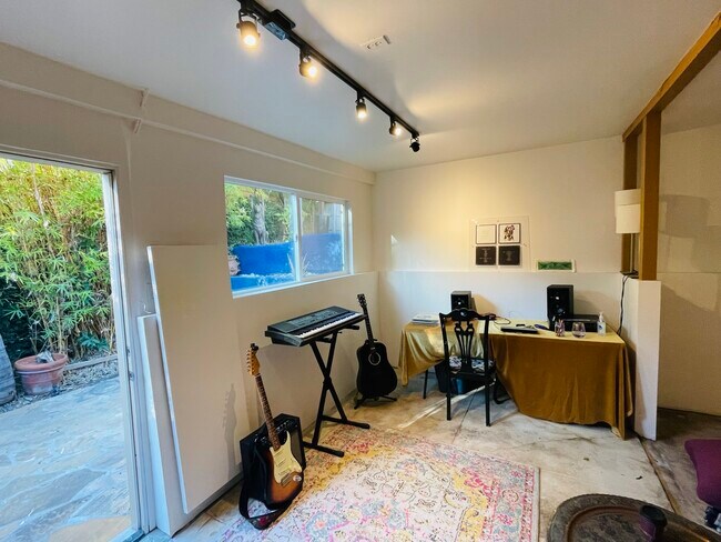 Building Photo - 1501 Westerly Ter