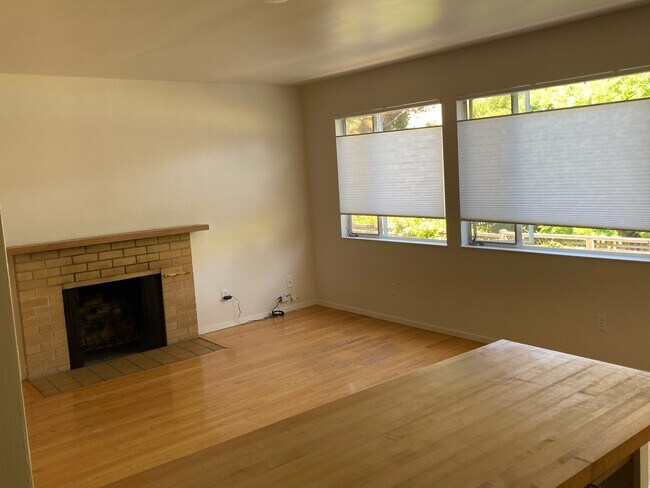 Building Photo - 1423 Walnut St