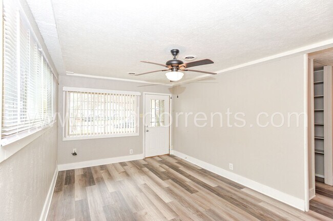 Building Photo - Coming soon! - Experience Urban Sophistica...