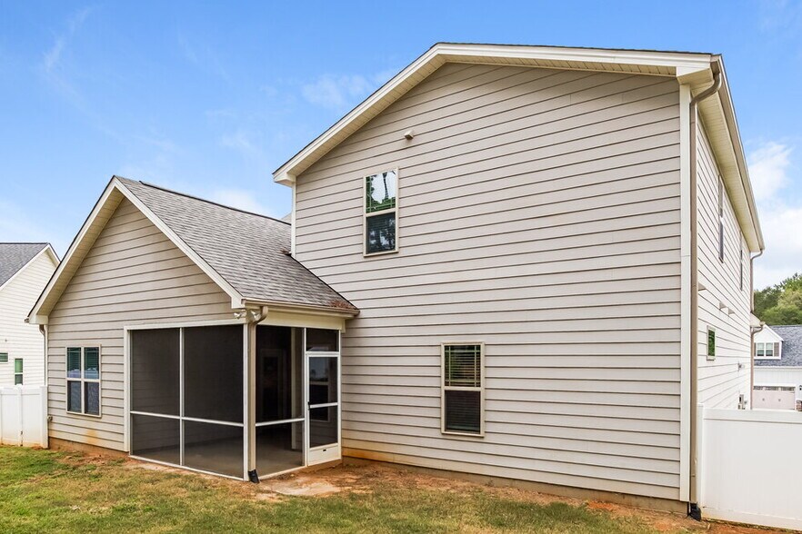 Building Photo - 647 Airedale Trail