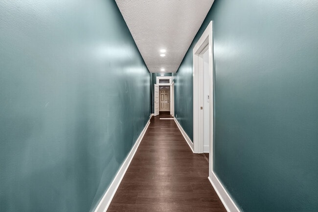 Building Photo - 2807 Beacon Ave