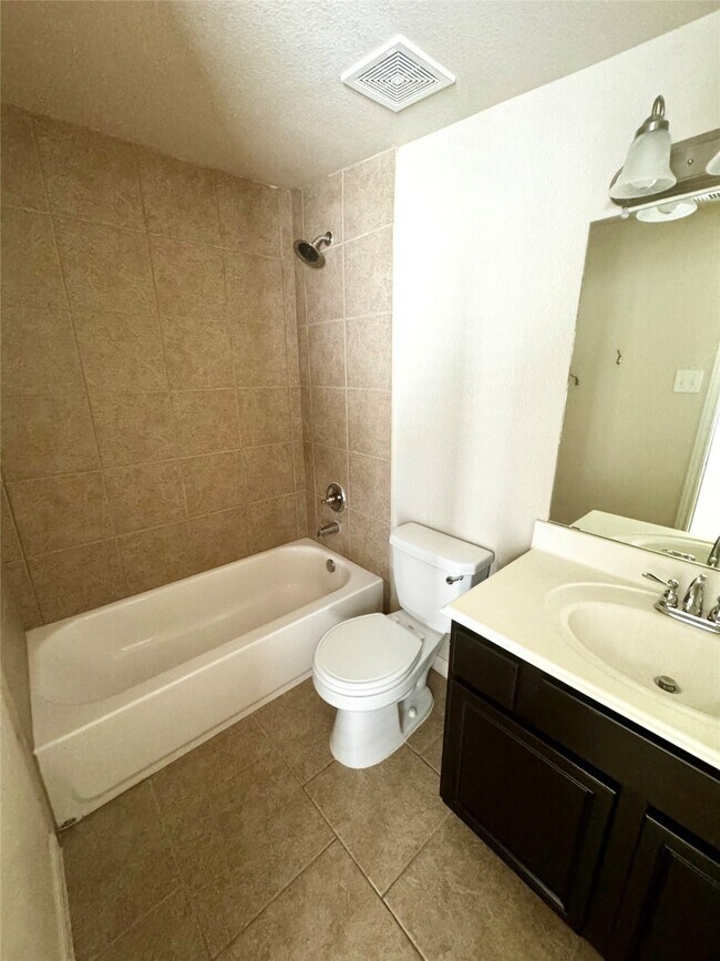 Building Photo - 5519 Casa Calvet Dr