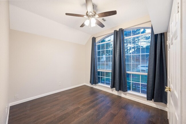 Building Photo - 7624 Lone Meadow Ct