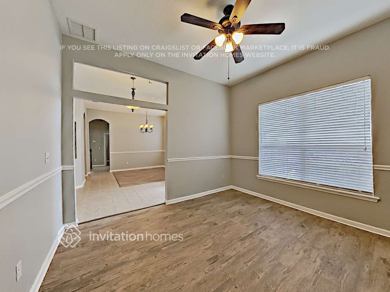 Building Photo - 904 E Terranova Way