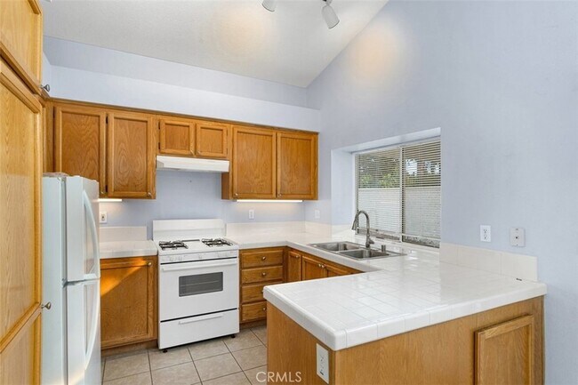 Building Photo - 28243 Valombrosa Dr