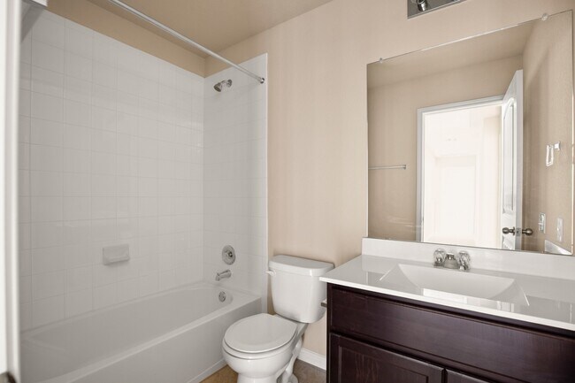 Building Photo - Beautiful 4/BR 2.5/BA Home Backing to Green Space in Pflugerville