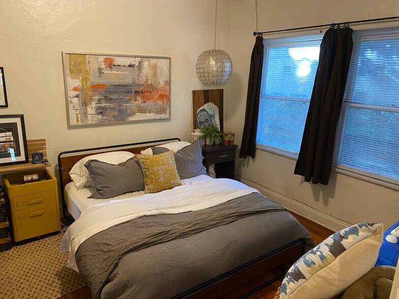 1 bdrm - 1201 N Orange Grove Ave