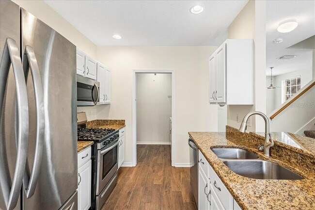 Building Photo - 9526 W Park Village Dr