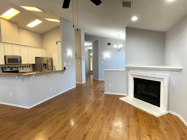 Building Photo - 604 Territory Cove