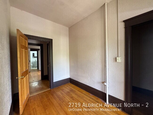 Building Photo - 2719 N Aldrich Ave