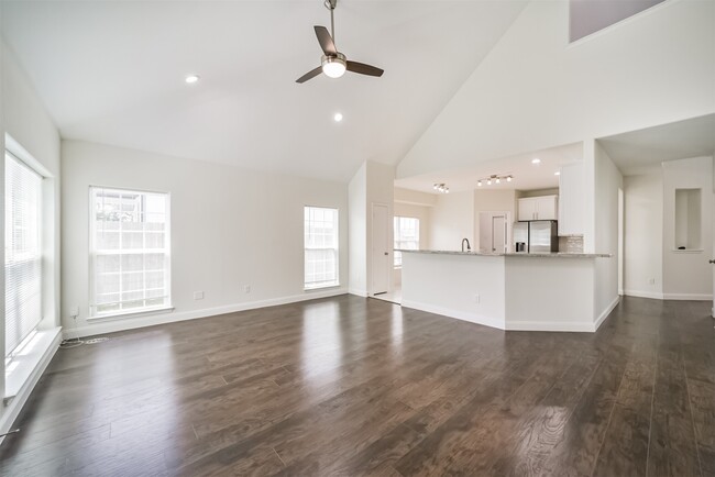 Building Photo - 10618 Bassoon Dr