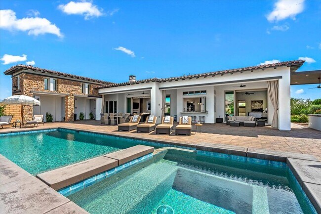 Building Photo - 54770 Cavalcade Ct