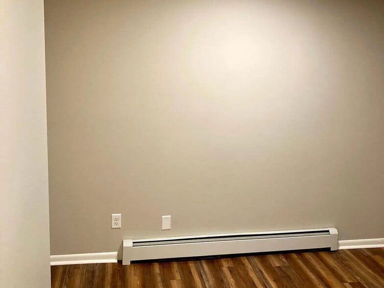 Building Photo - 81 E Broad St