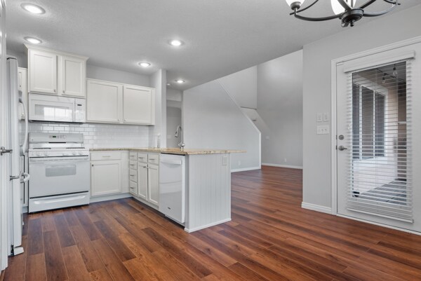 Building Photo - 1376 Alpine Way