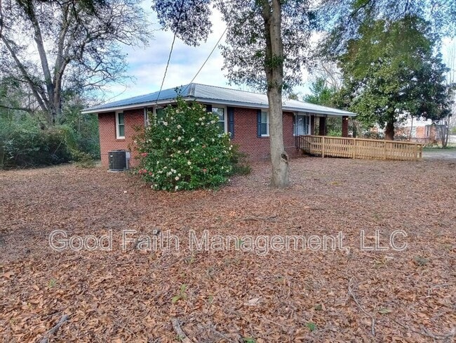 Building Photo - 3105 Old Louisville Rd