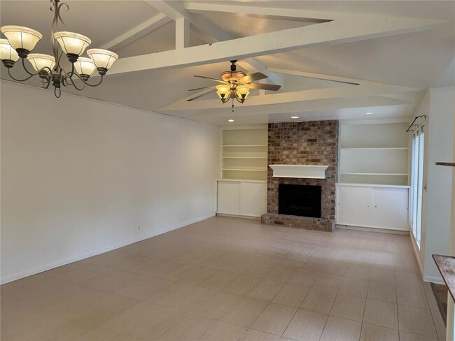 Building Photo - 14202 Ella Lee Ln