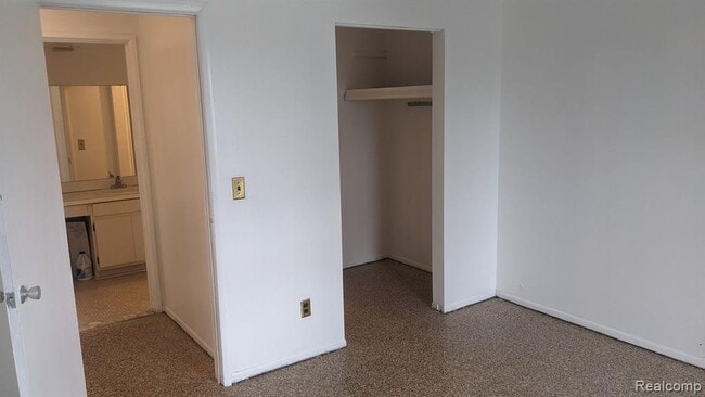 Building Photo - 1565 Cherboneau Pl