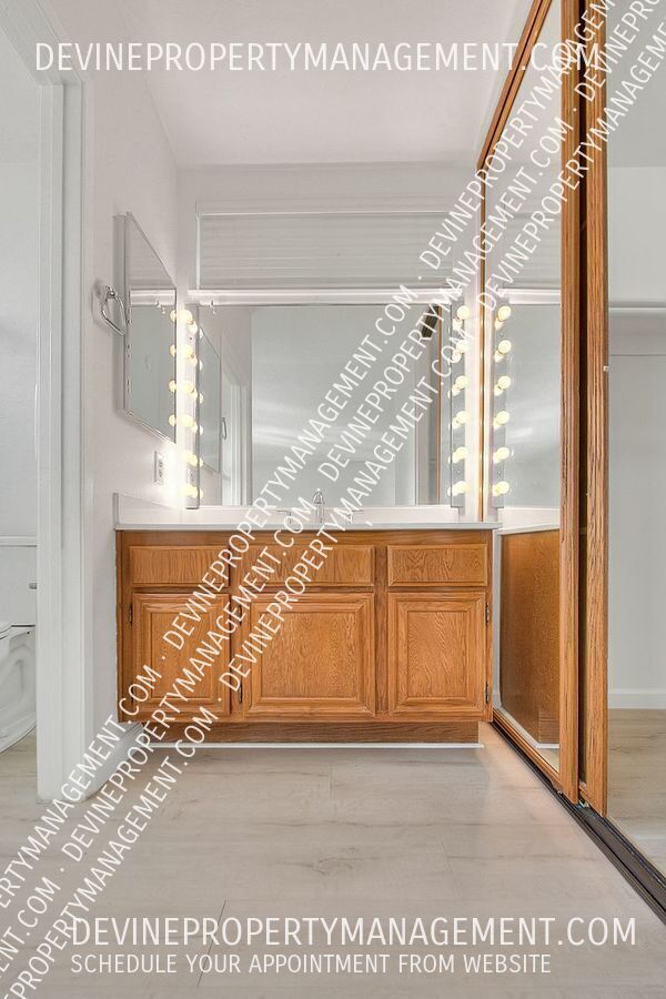 Building Photo - 902 California Privado