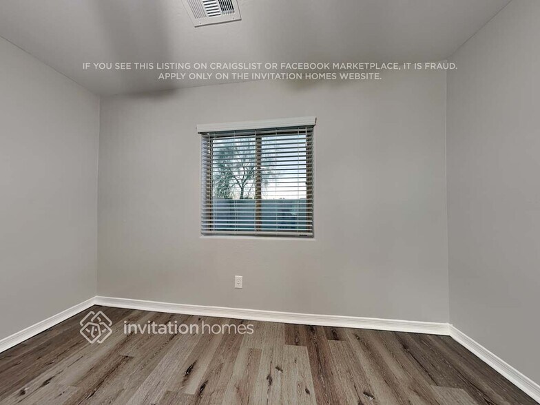 Building Photo - 8122 S 2nd Dr