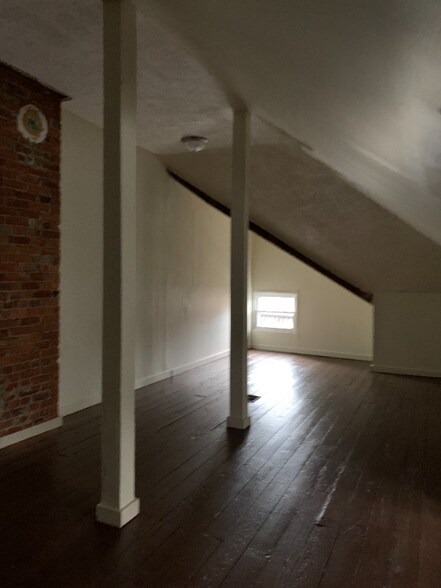 Building Photo - 34 Cambridge Ave