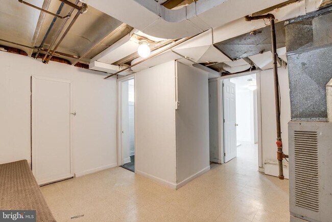 Building Photo - 1889 Alabama Ave SE