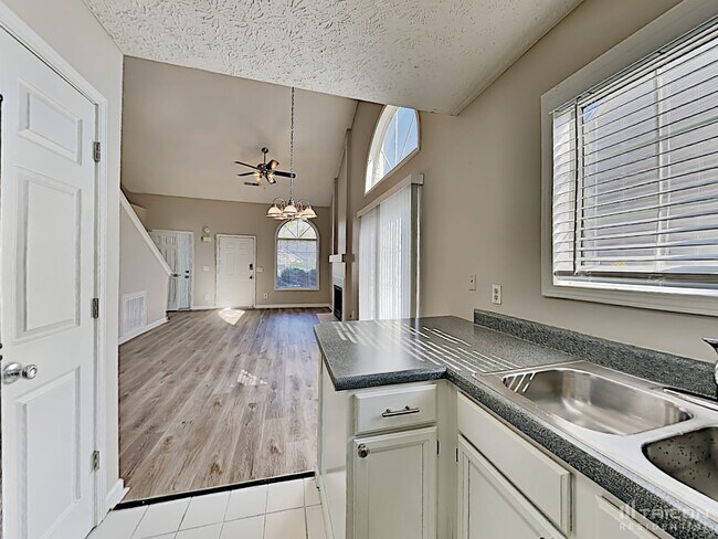 Building Photo - 4242 Tenneyson Lane Austell GA