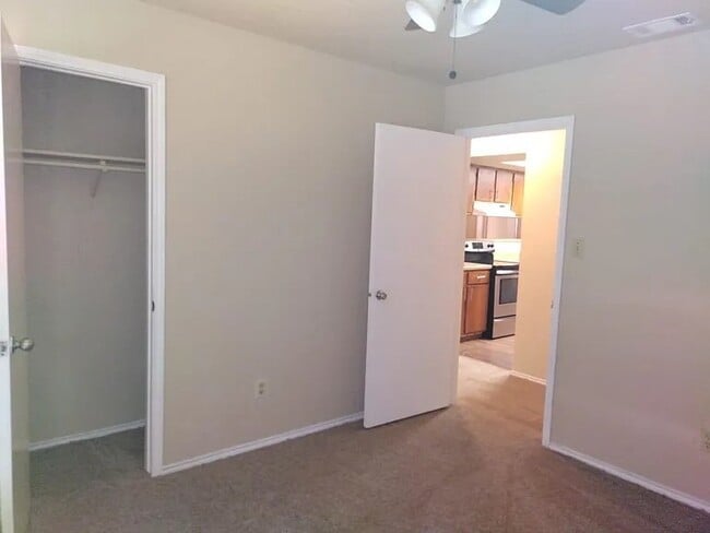 Building Photo - 5418 Lansingford Trail