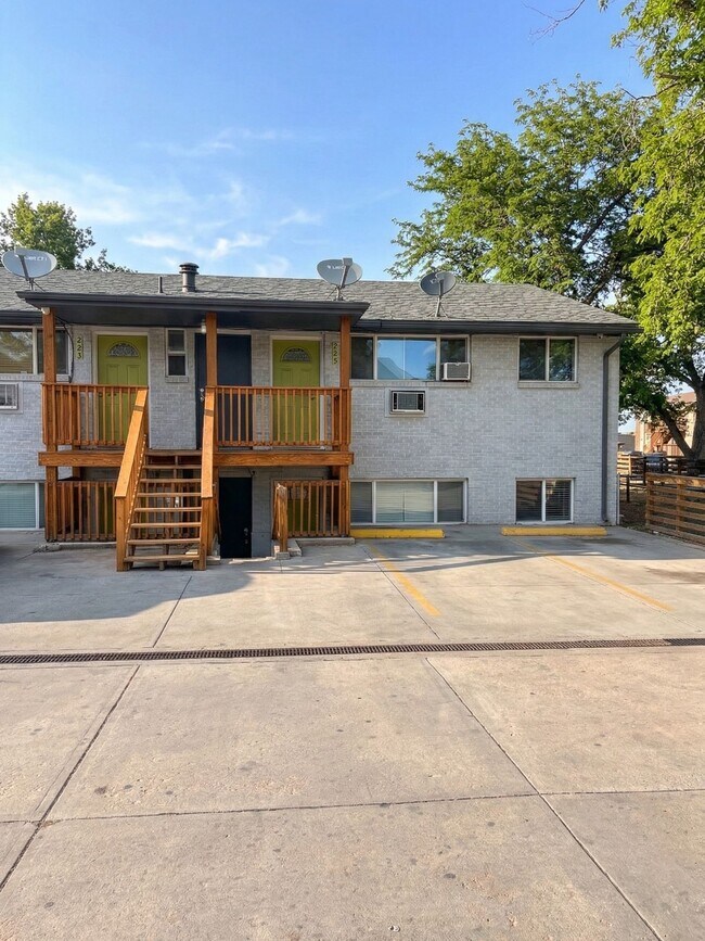 Building Photo - 249 S Ingalls St
