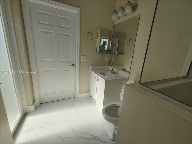Building Photo - 21872 SW 95th Pl
