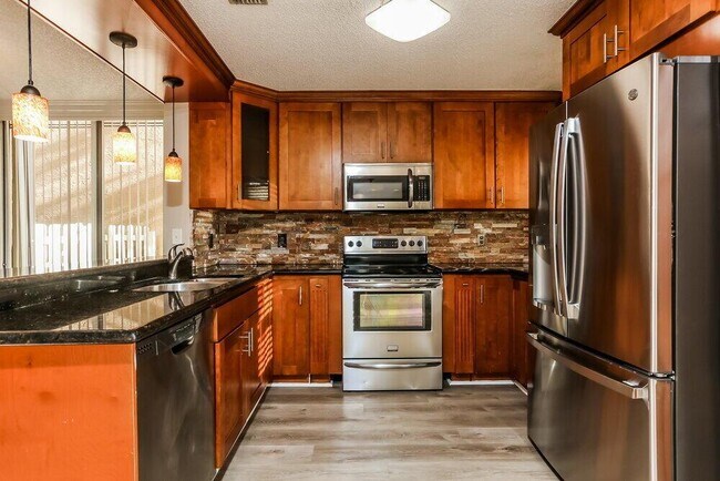 Building Photo - 848 NW 98th Ave