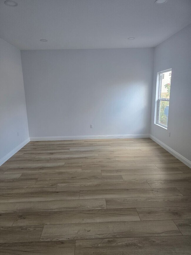 Building Photo - Brand New 3-Bed, 2-Bath ADU in Prime Westm...