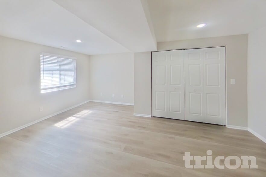 Building Photo - 4650 Dooley Way