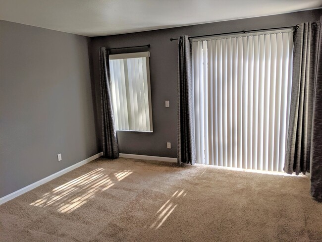 Building Photo - LA TERRAZA CIRCLE #306, CORONA 92879 (1 BE...