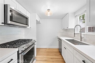 Building Photo - 1525 Calle Sacramento