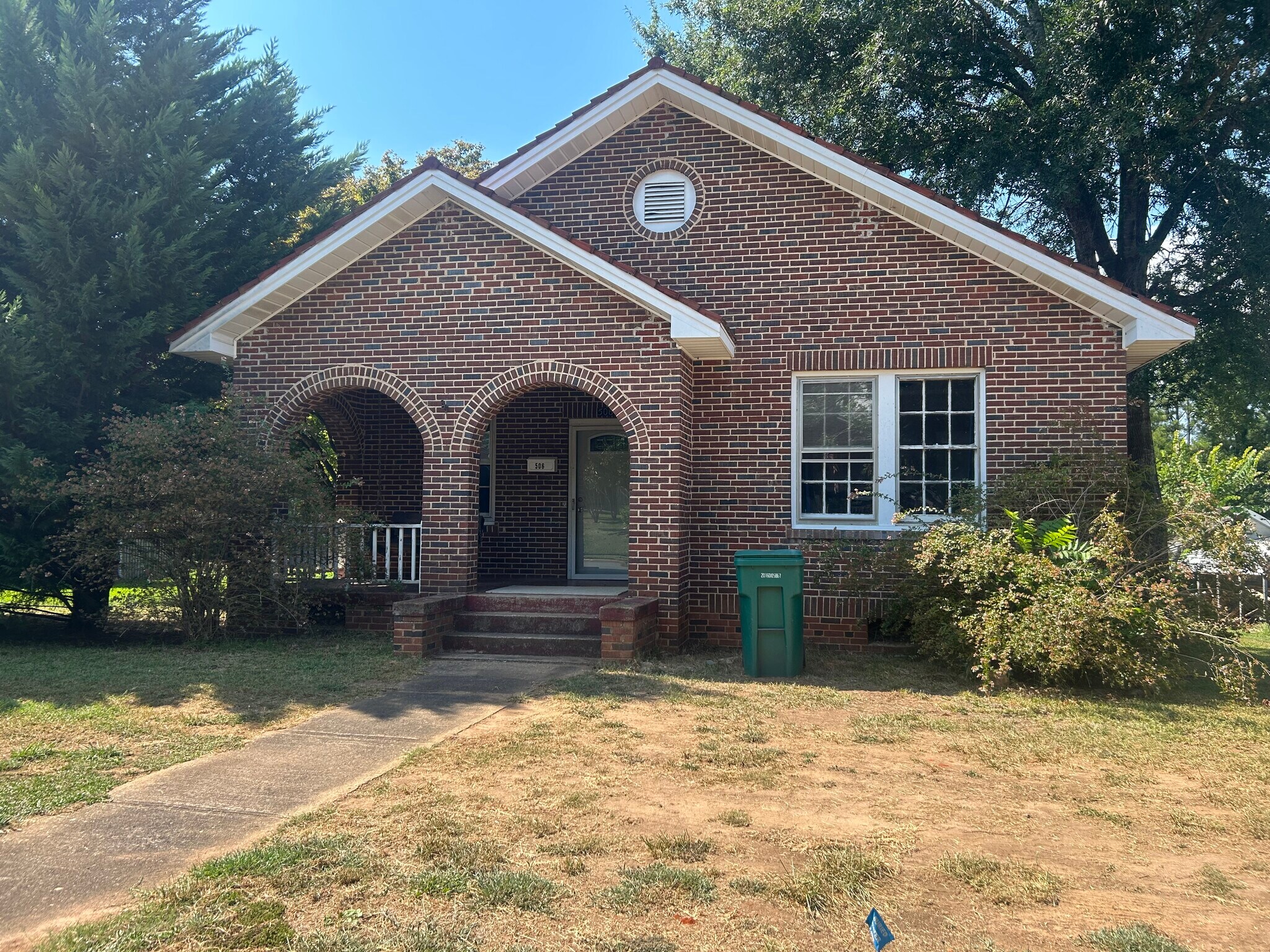Building Photo - 506 Bolt Ave