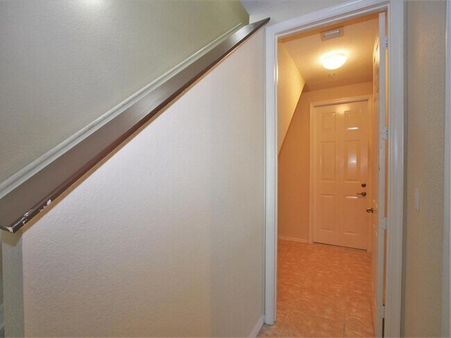Building Photo - 1562 Grande Cull Way