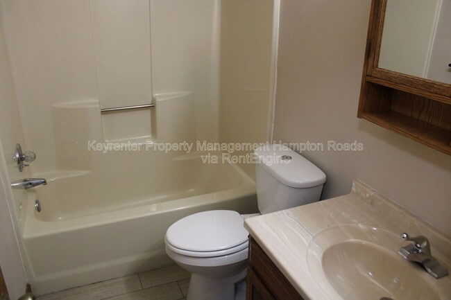 Building Photo - 1210 Plantation Lakes Cir