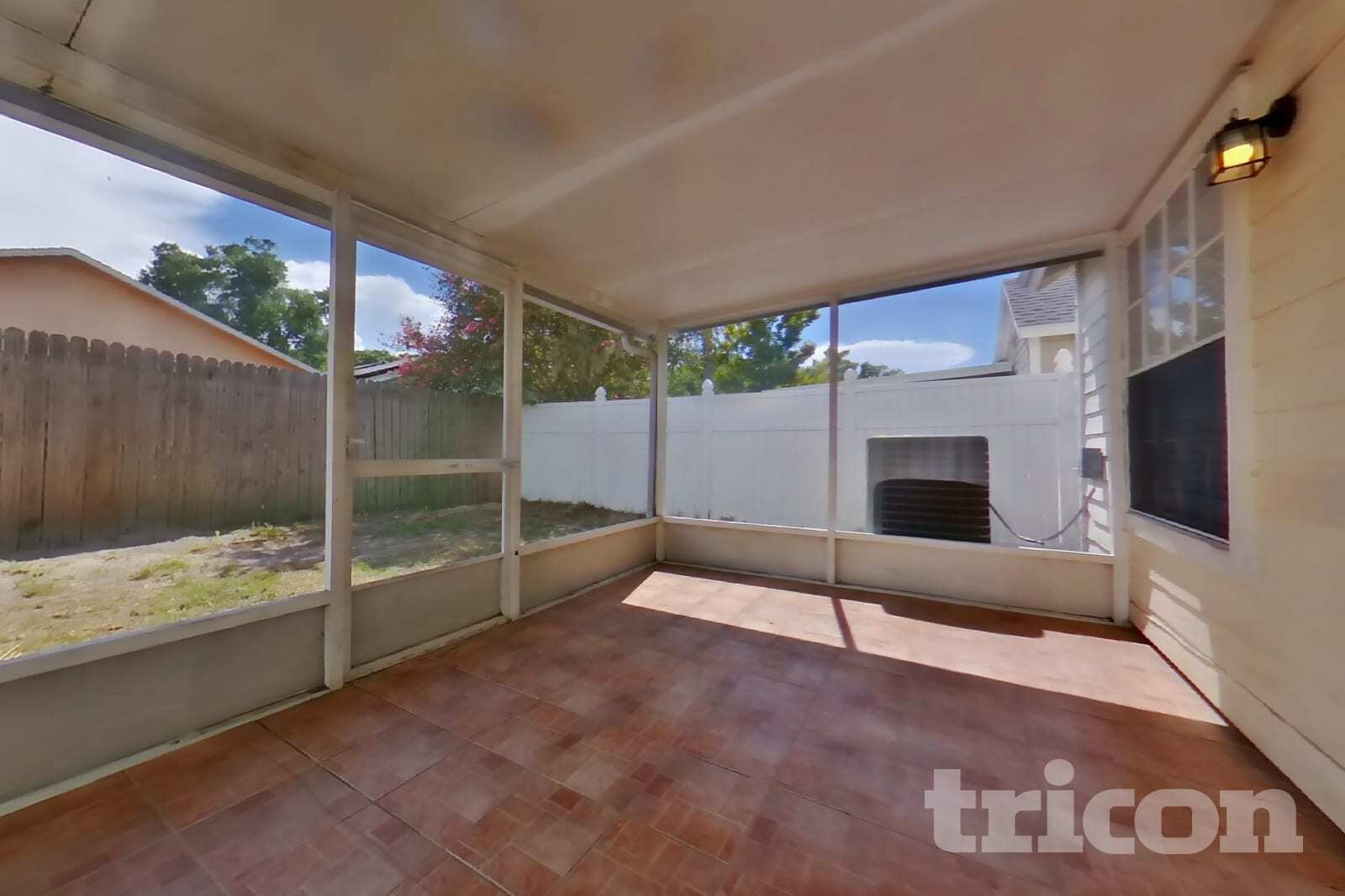 Building Photo - 1623 Chatham Cir