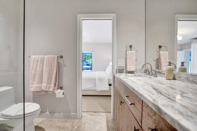 Building Photo - 1107 Little Harbor Dr