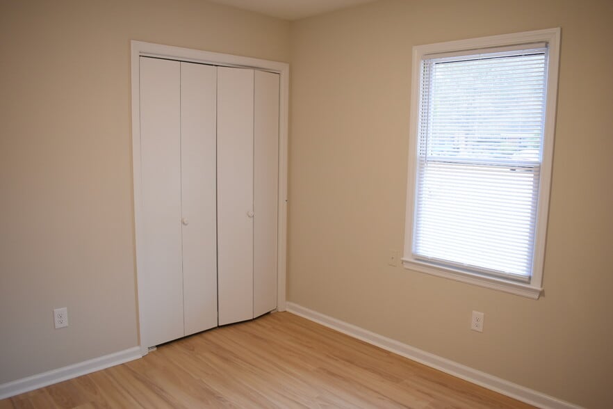 Building Photo - 4839 Berkley Dr